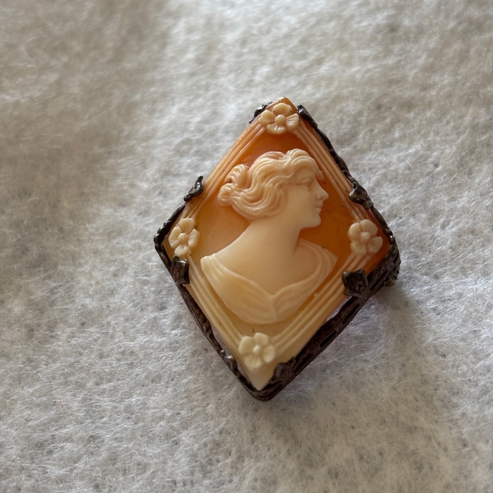 Vintage Italian Shell Cameo